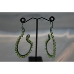 Boucle dOreille Fil Aluminium Vert et Perles de Fluorine Verte (2)