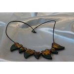 Collier aux Coeurs en Polymere 2 Tons