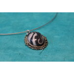 Collier-Acier-Argente-Polymere-Blanc-Noir-4