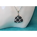 Collier-Chaine-Argente-Polymere-Noir-Blanc-1