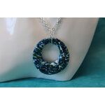Collier-Chaine-Argente-Polymere-Bleu-Vert-Blanc-1