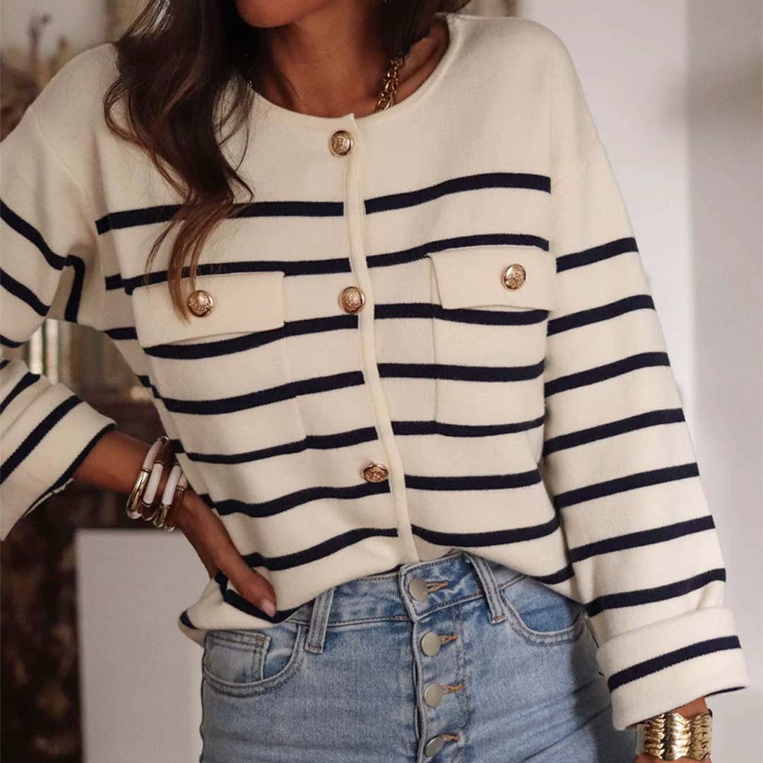 Pull à manches longues en maille à rayures noires et blanches avec boutons