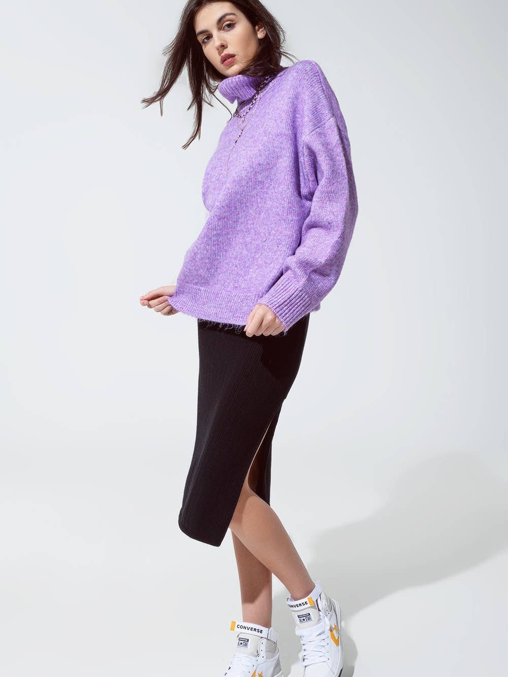 Pull violet à col roulé