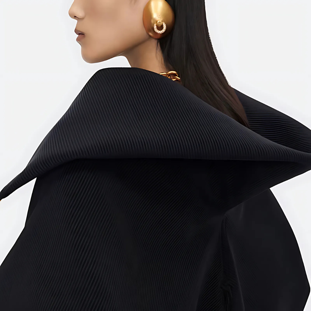 Manteau noir court élégant femme