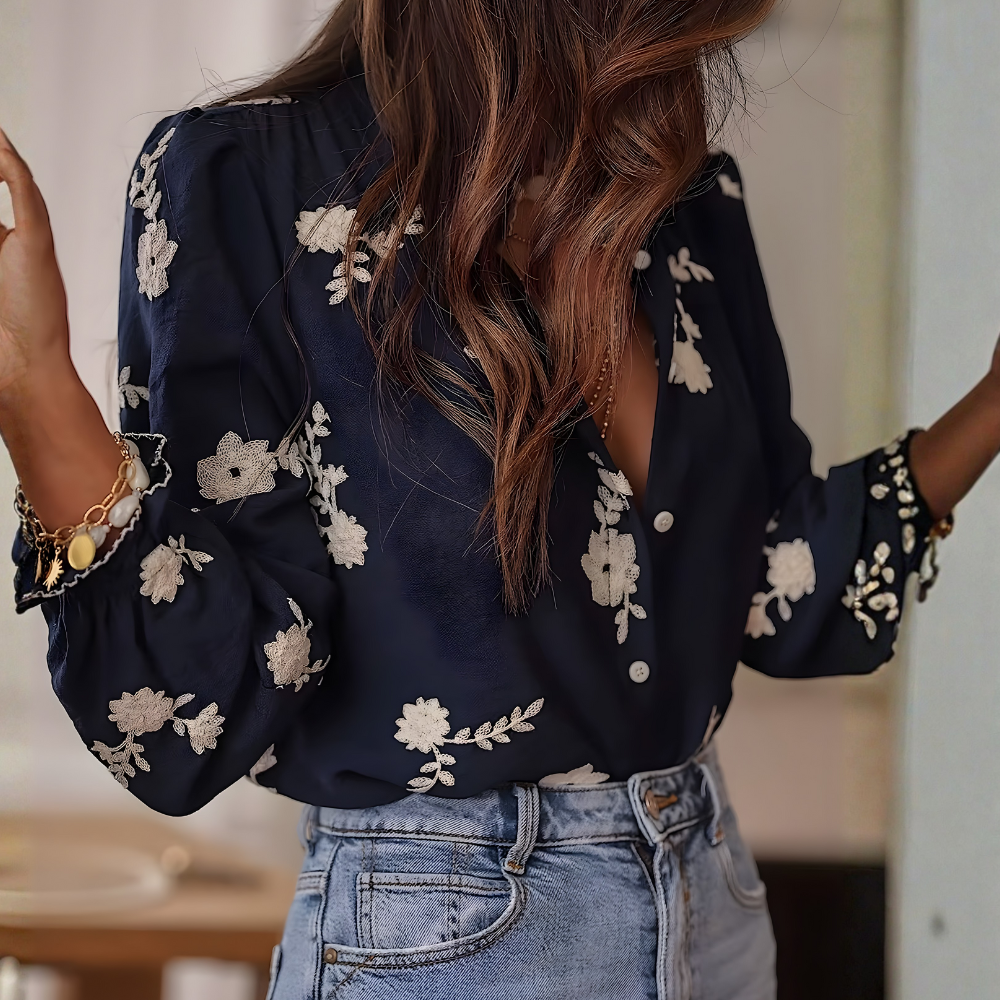 Chemisier bleu broderies à fleurs femme