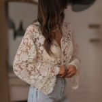 Chemisier en dentelle florale ajourée blanc femme