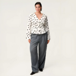 chemisier blanc à pois col V femme (5)