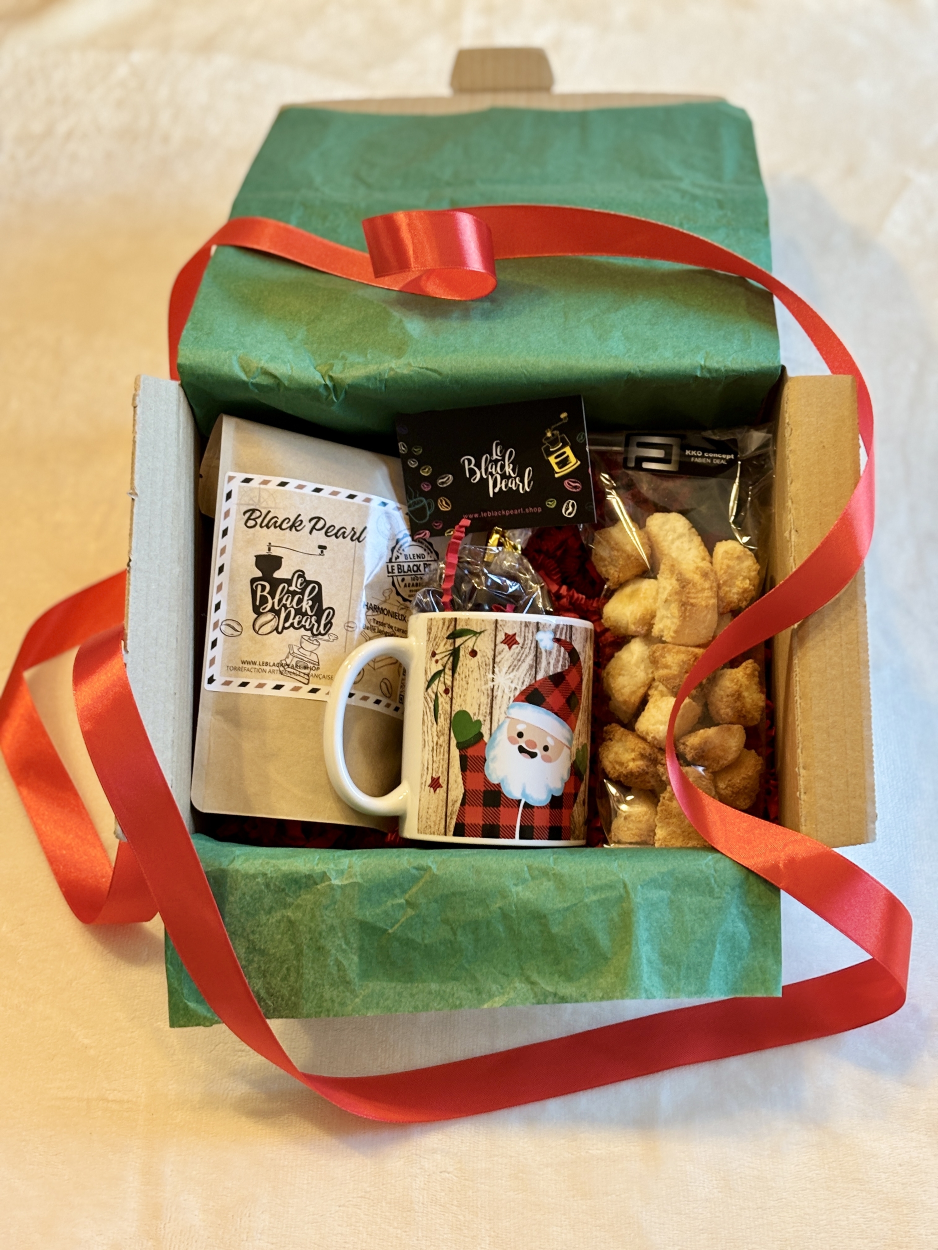 Intérieur-Petit coffret noel-2025-Café sélection-Le Black pearl Torrefaction-Roanne