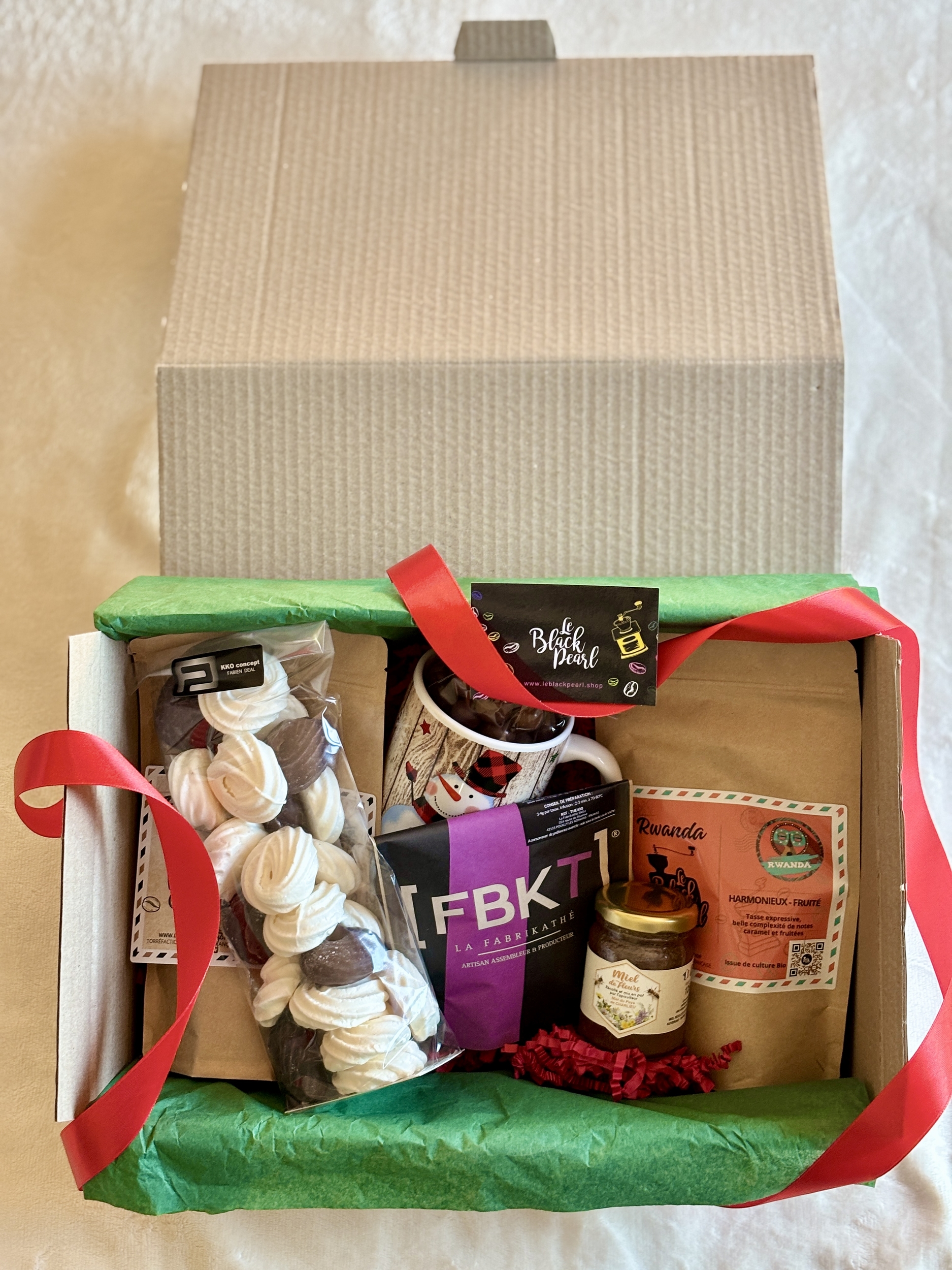 Intérieur-Grand coffret noel-2025-Café sélection-Le Black pearl Torrefaction-Roanne