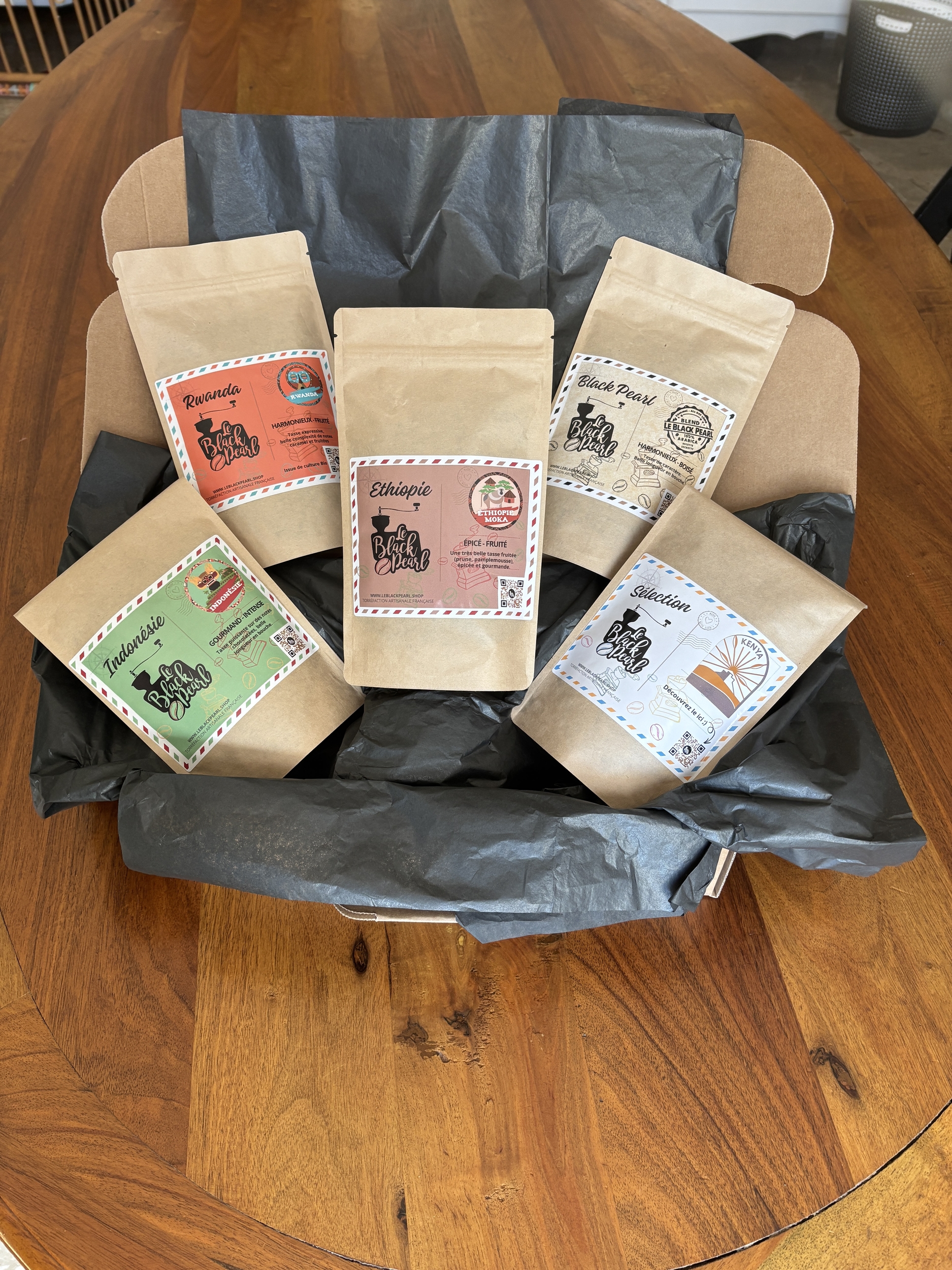 Coffret-premium-Afrique-Oceanie-BlackPearl-Roanne-Torrefaction-5cafes