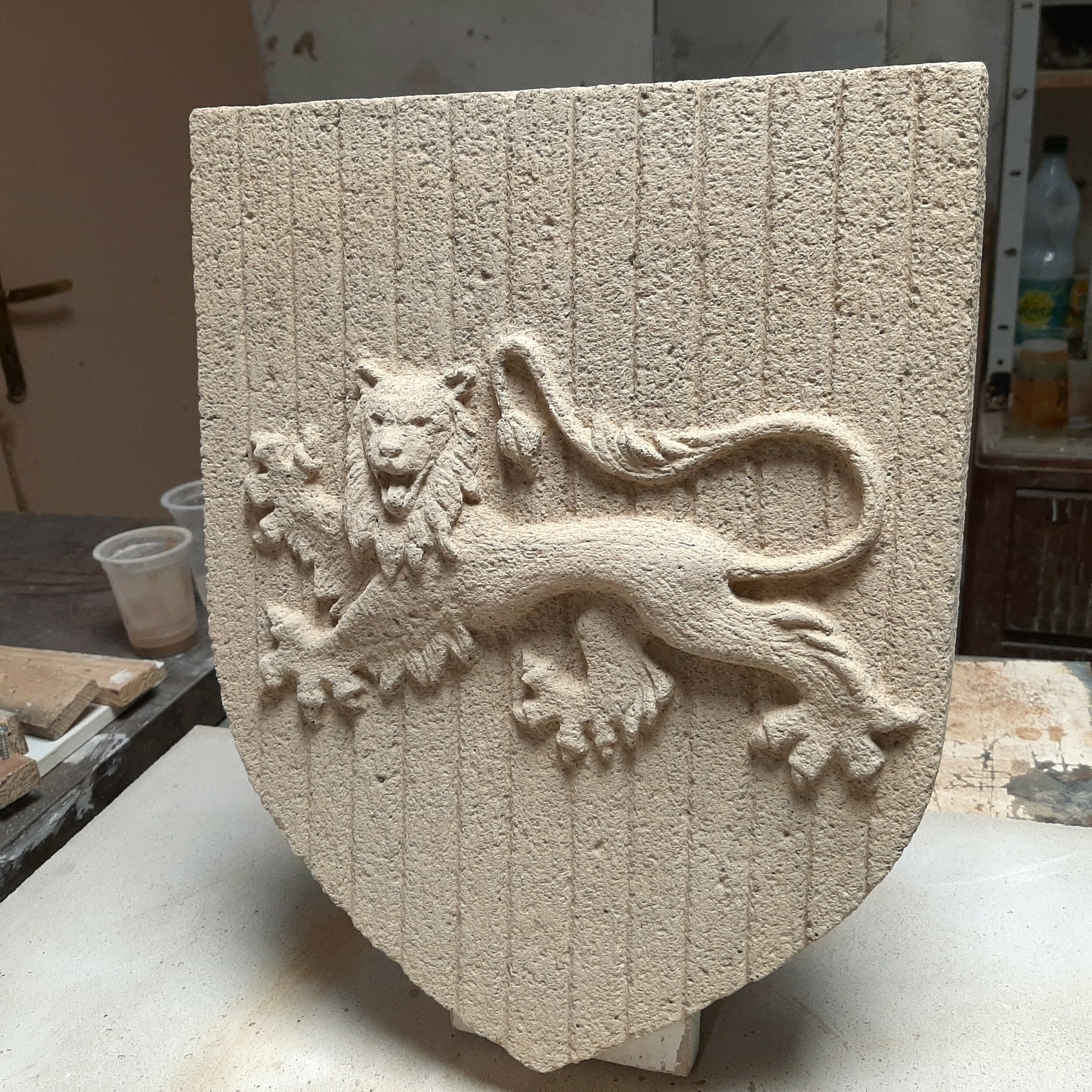 Blason Aquitaine en pierre (1)