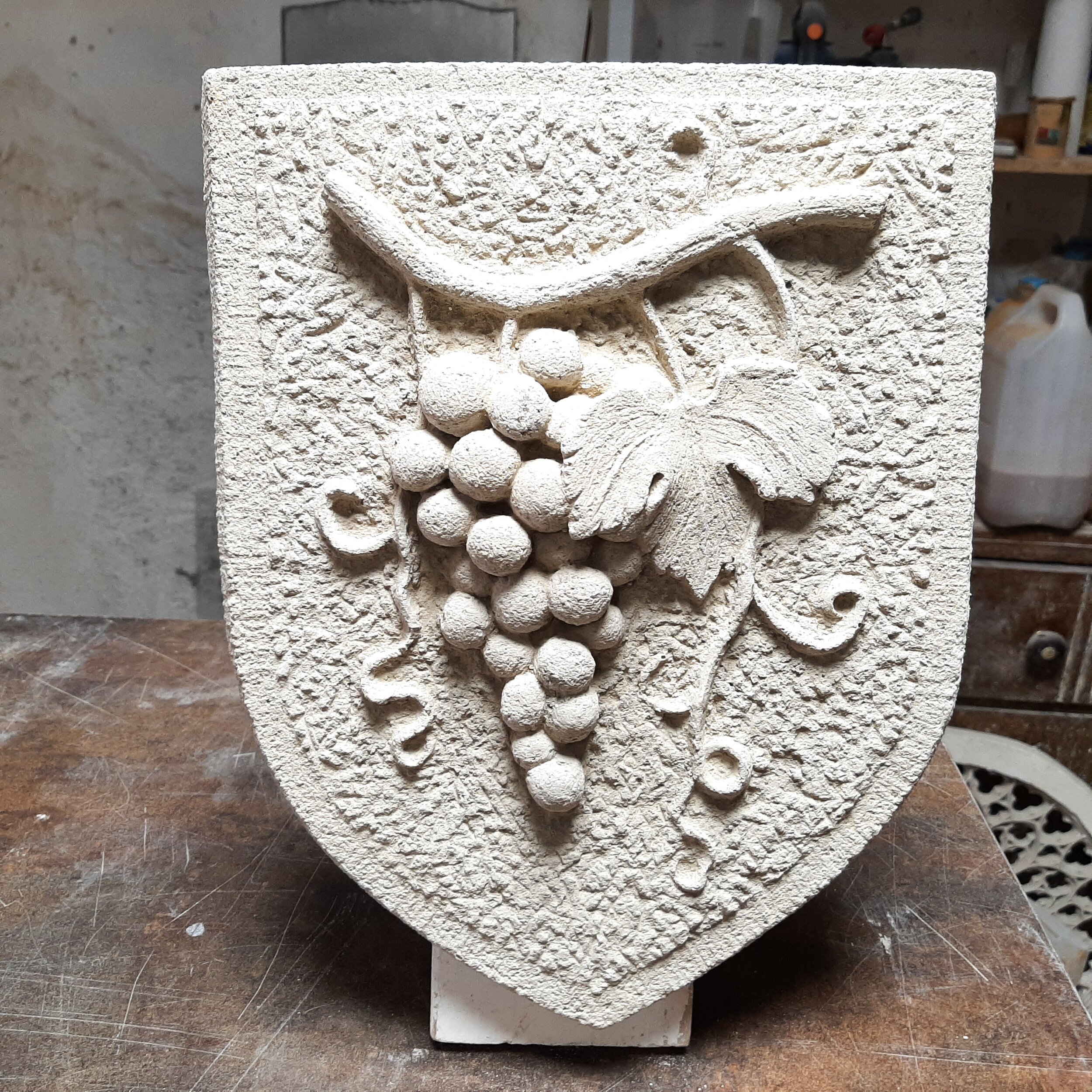 Blason feuille de vigne ton pierre (3)