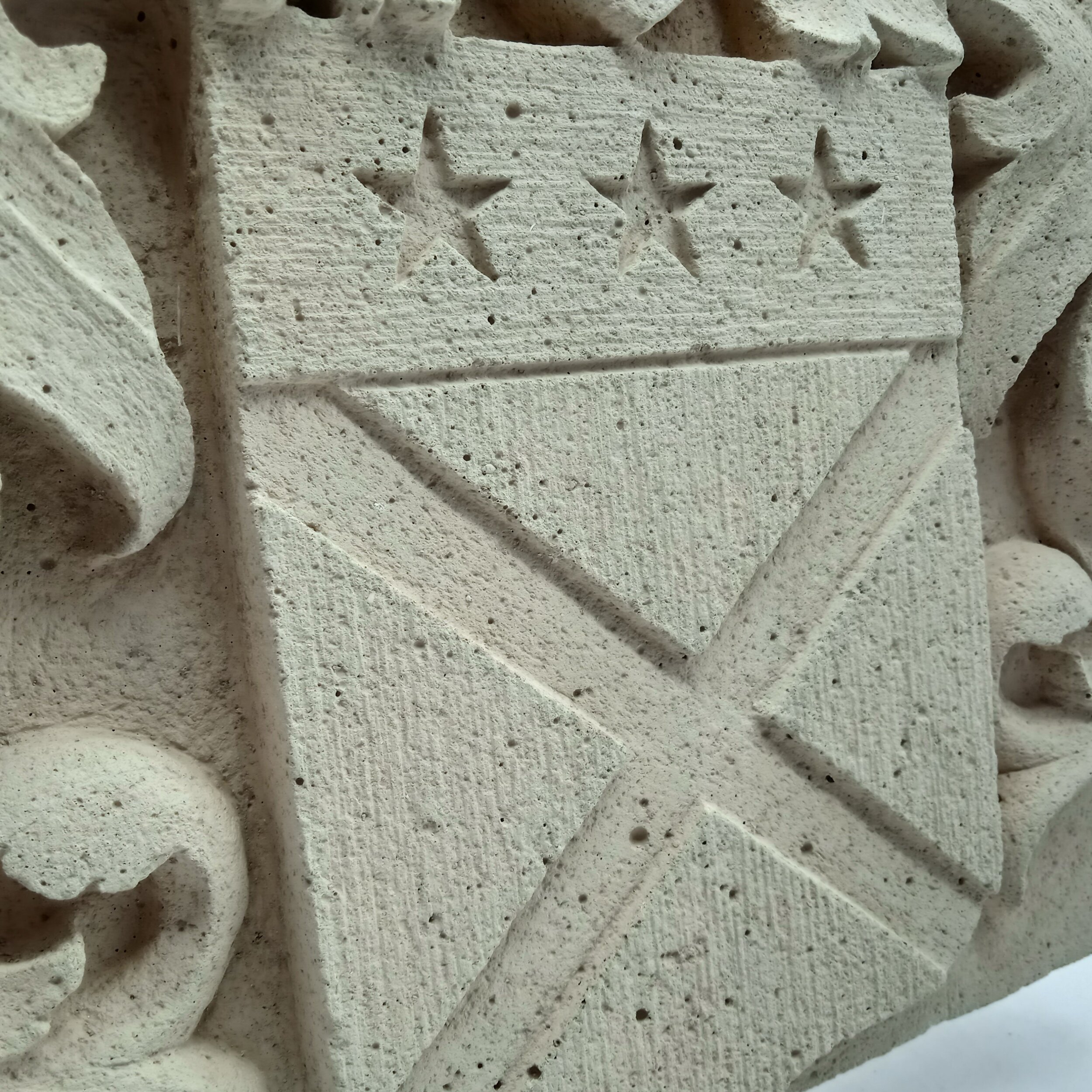 detail de sculpture blason mull