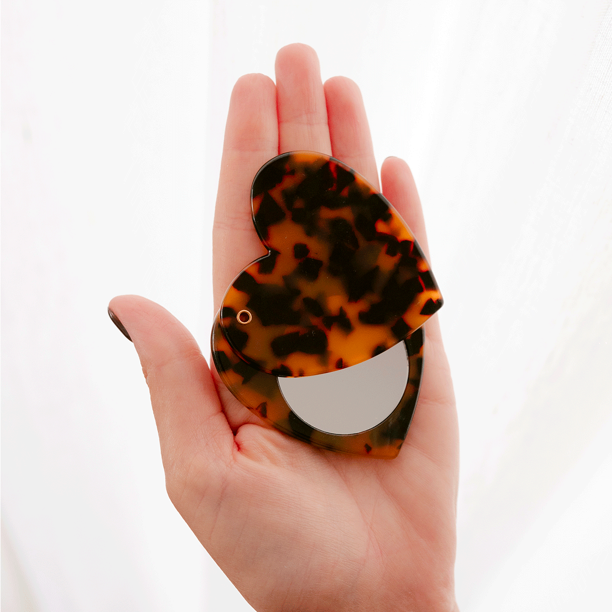 miroir-coeur-ecailles-marron-1