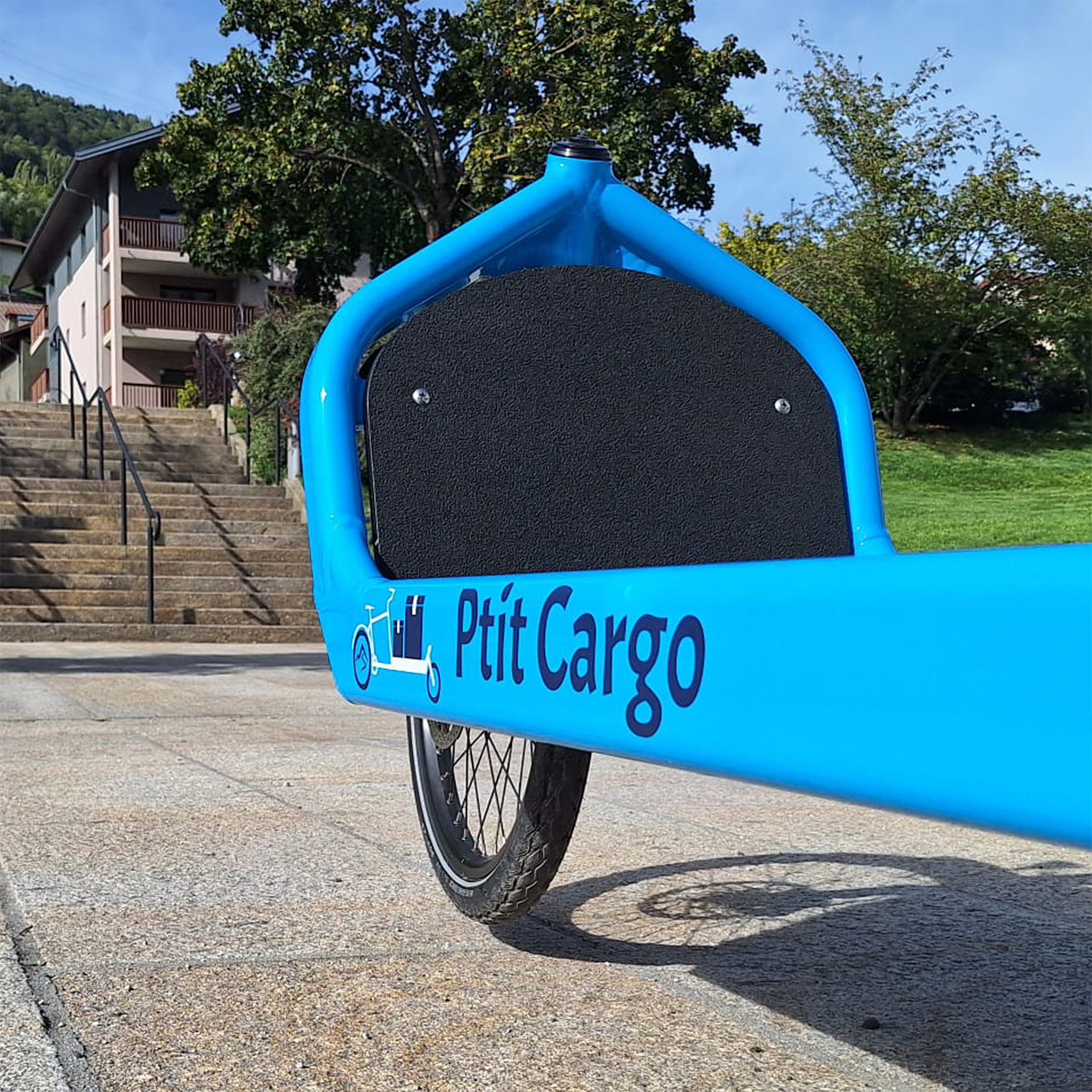 sticker_a_la_forme_ptit_cargo