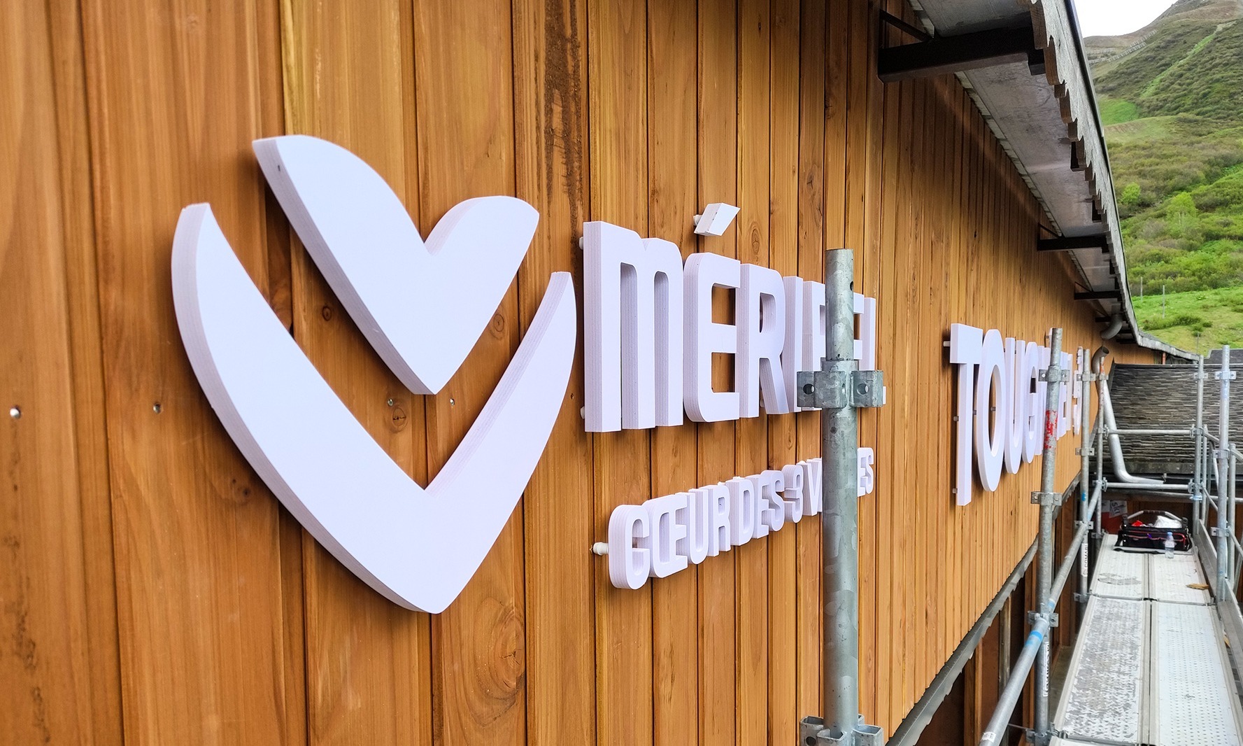 Logo entreprise relief