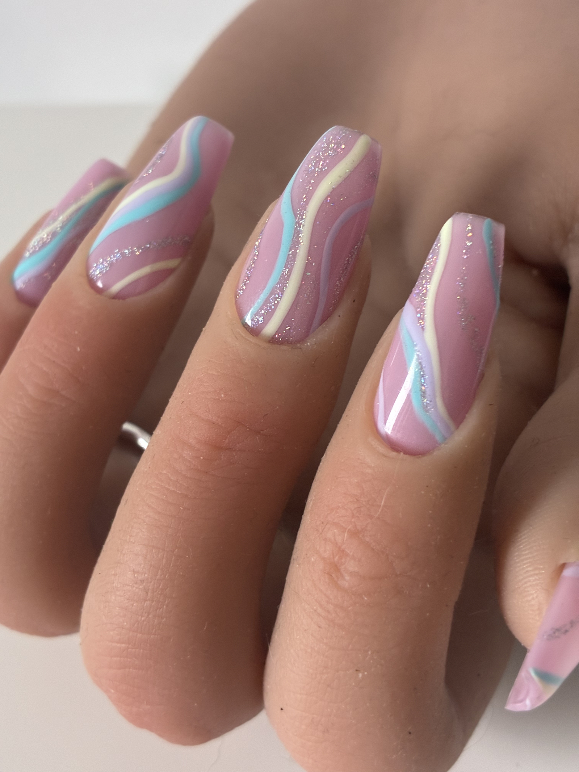Candy Wave press on nails