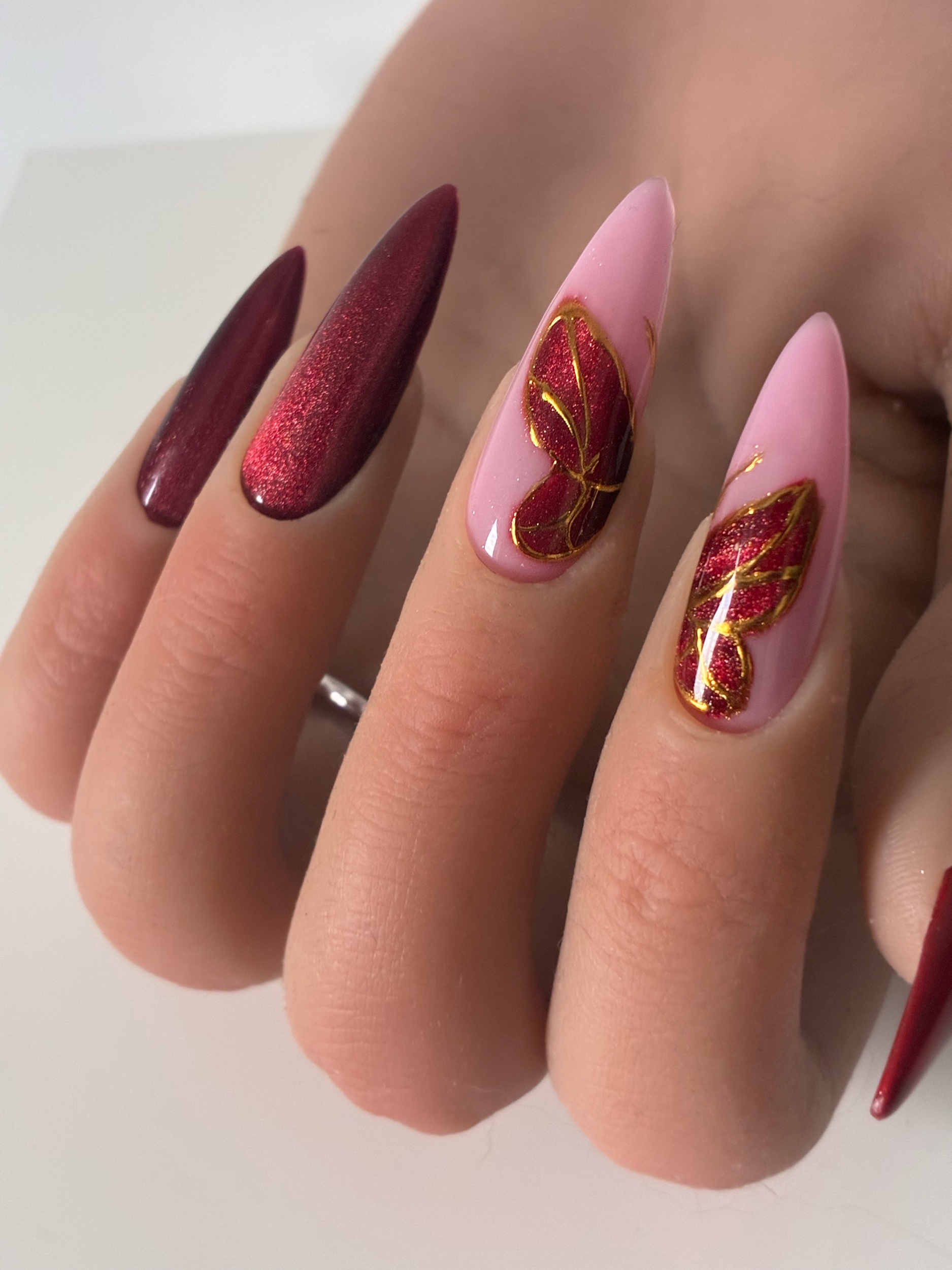 press on nails Ruby Butterfly