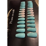 Faux ongles bleu lagon et nude nacré – Lagune Perléen-elegant.jpg