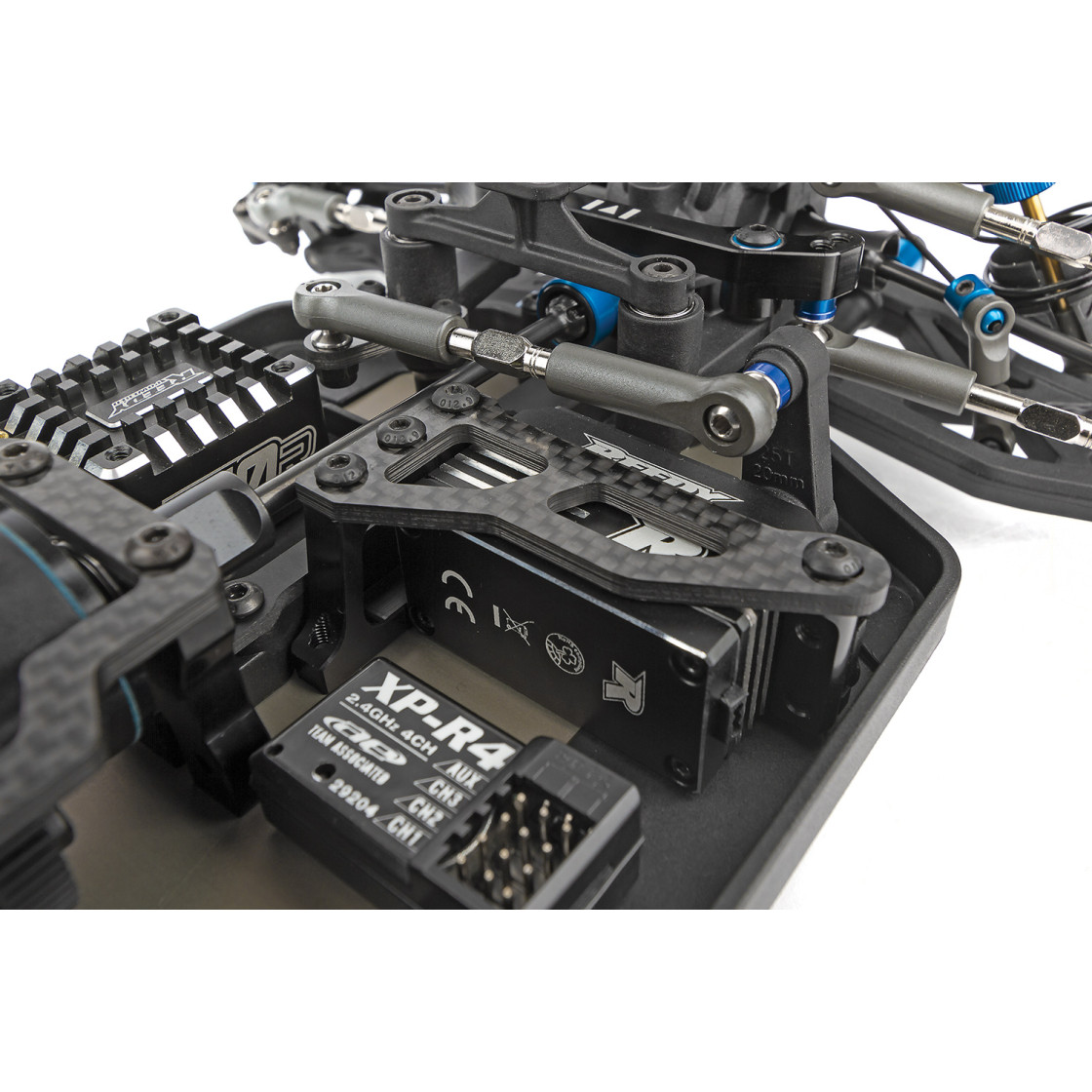 team-associated-rc10b742d-champions-edition-team-kit_1~9