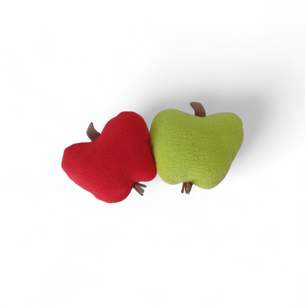 deux-coussins-forme-pomme-vert-rouge