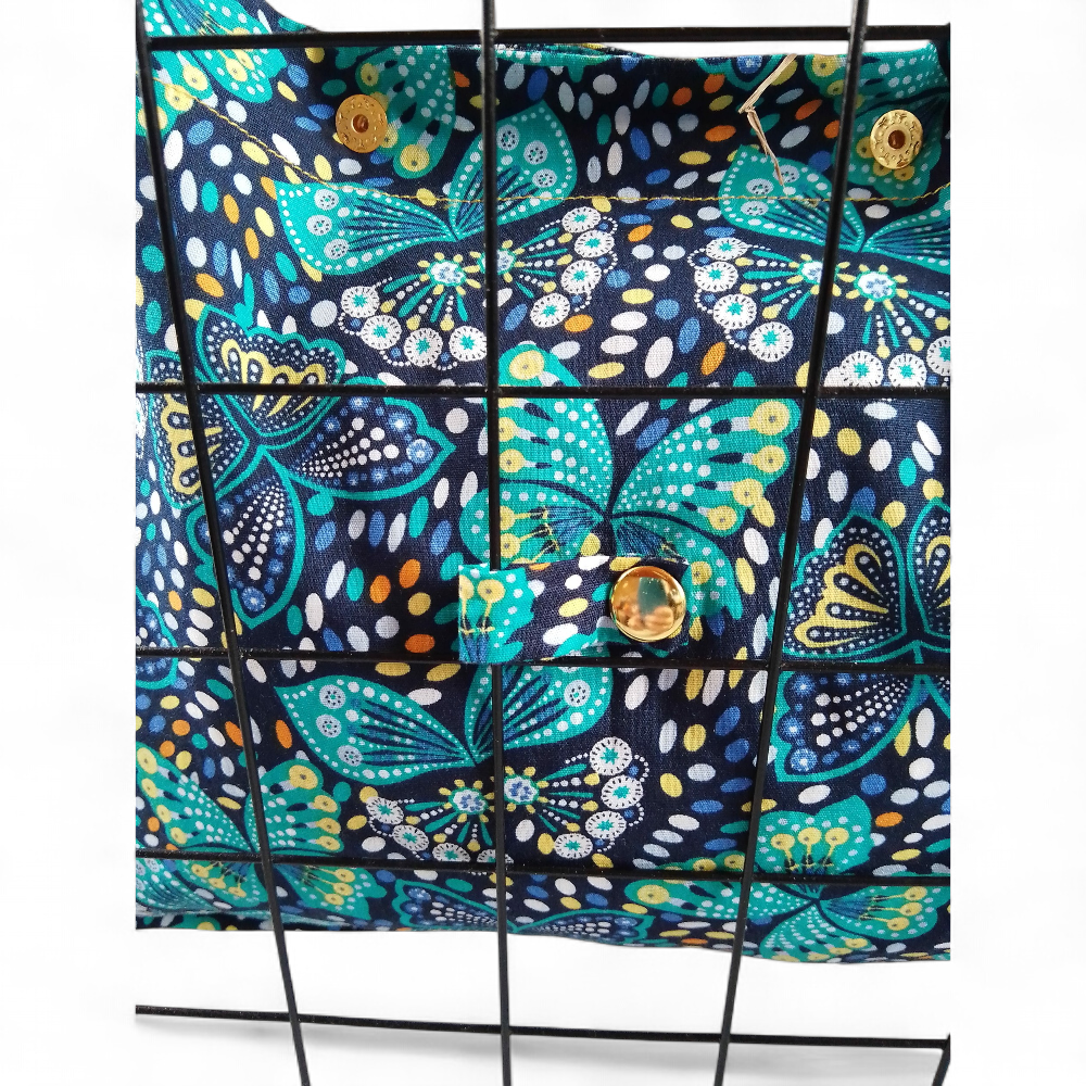 sac-a-foin-cochon-d-inde-arriere-avec-bouton-motif-papillon-vert-nac2toit