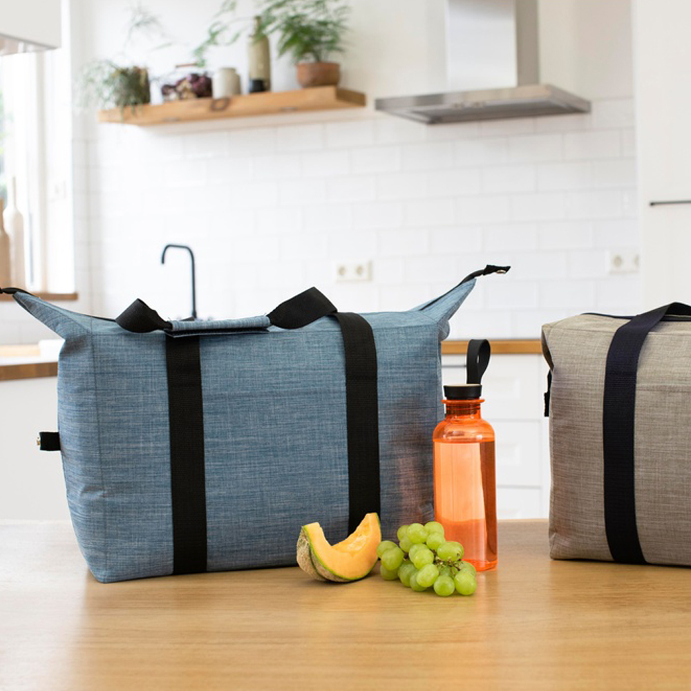sac_isotherme_spacieux_fermeture_velcro_ambiance_1