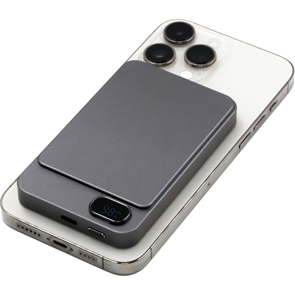 batterie_aluminium_magnetique_5000mah_en_cahrge
