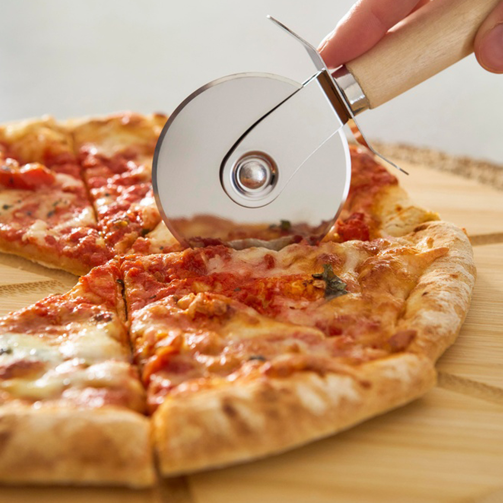 planche_a_pizza_en_bambou_ambiance_2