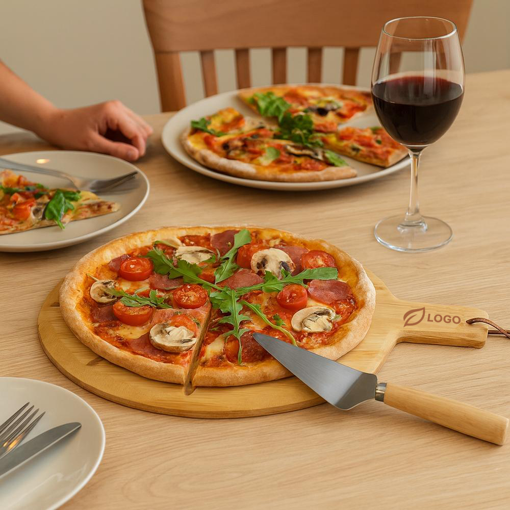 planche_a_pizza_en_bambou_logo_ambiance