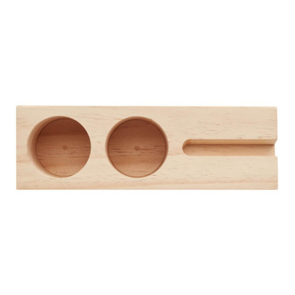 station_de_bureau_bois_gravee_avec_espace_plante_dessus