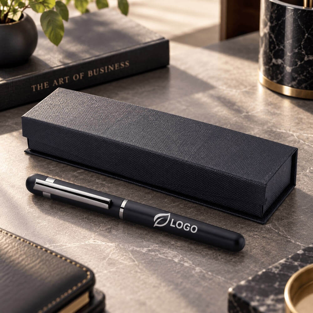 Roller aluminium et laiton avec son coffret ambiance logo