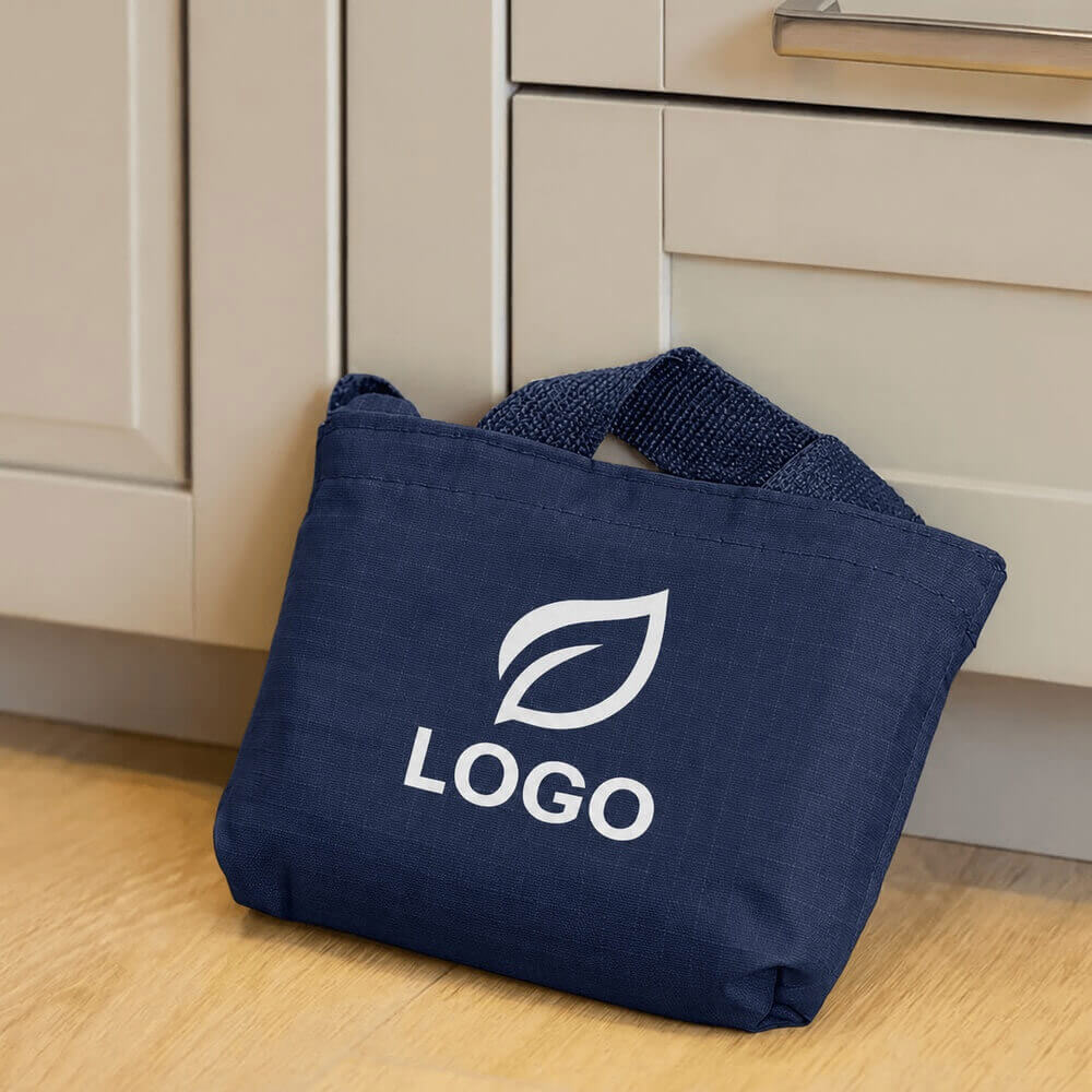 Sac shopping pliable en polyester ribstop avec étui ambiance logo
