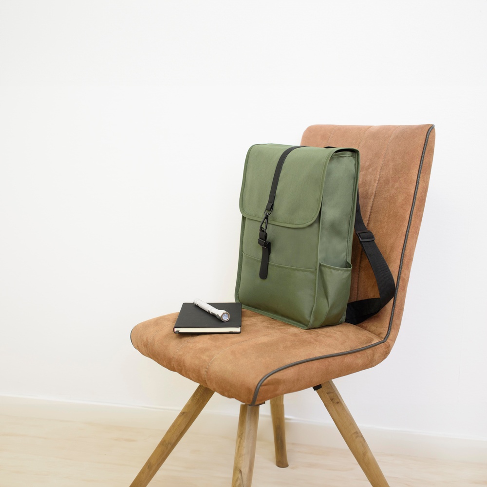 sac_a_dos_avec_rabat_polyester_ambiance