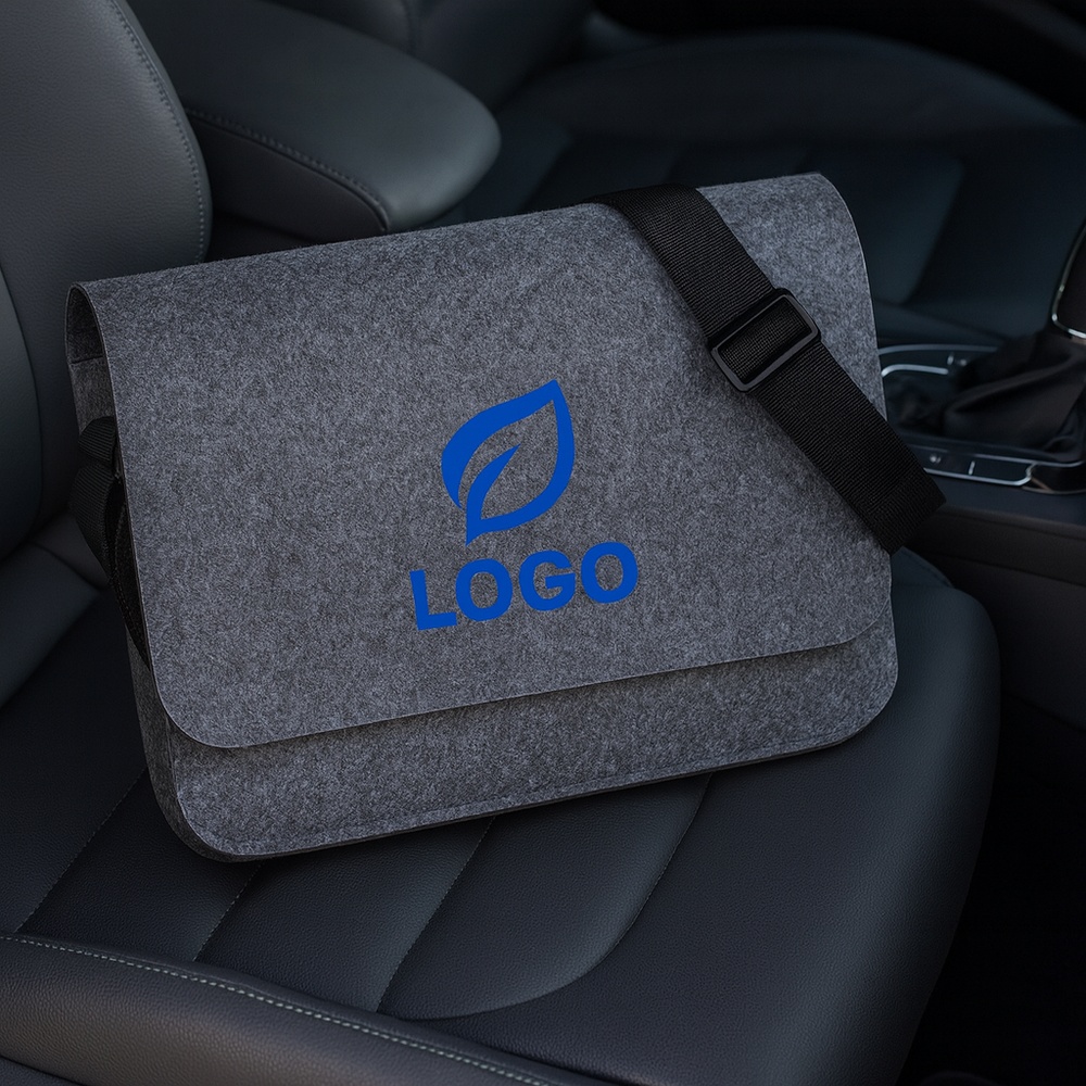 sac_postier_porte-ordinateur_feutre_recycle_logo_ambiance