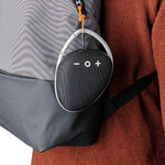 enceinte_sans_fil_resistante_et_compacte_sac
