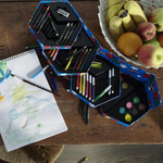 Kit_artistique_cylindrique_56_pieces_ambiance