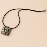 collier_carre_elegant_personnalise_ambiance