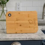 grande-planche-a-decouper-en-bambou-logo-ambiance