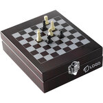 set_vin_5_pieces_avec_jeu_d_echecs_logo