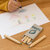 set4-crayons-pochette-carton-logo-ambiance