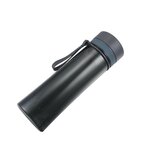 Schwarze Isolierflasche mit Spionagekamera und Handschlaufe