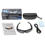 Brille mit Spionagekamera, Etui, Kabel, Anleitung und Reinigungstuch