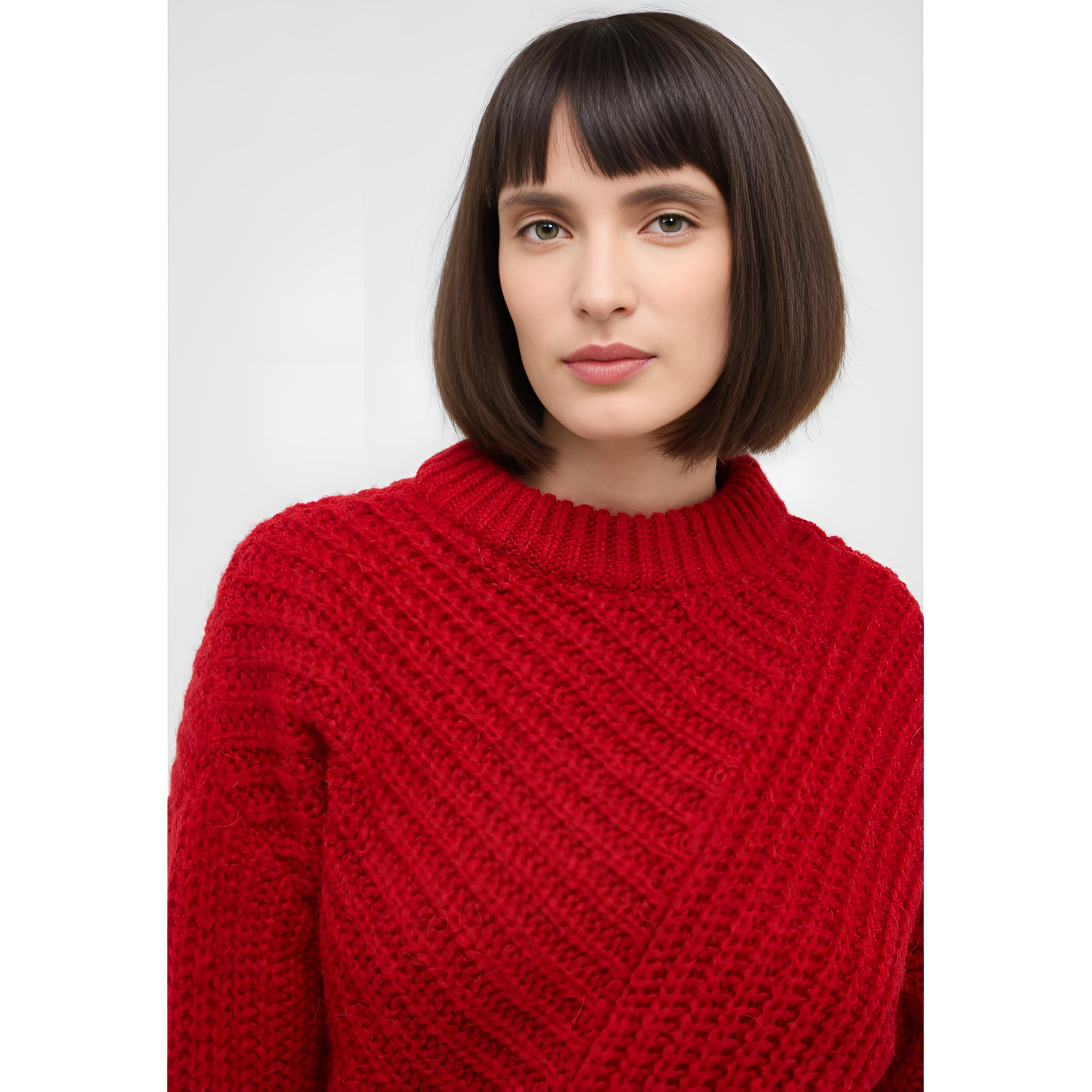 pull-rouge-uni-avec-un-col-rond-cotele-et-des-manches-longues5-fotor-2025111513211