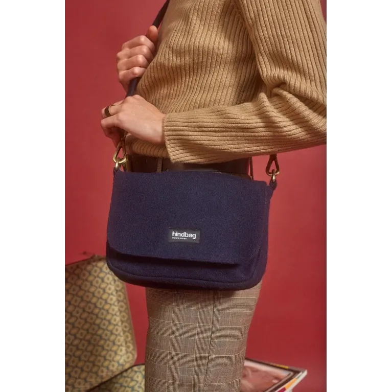sac-hindbag-margault-laine-navy-fotor-20251119164240