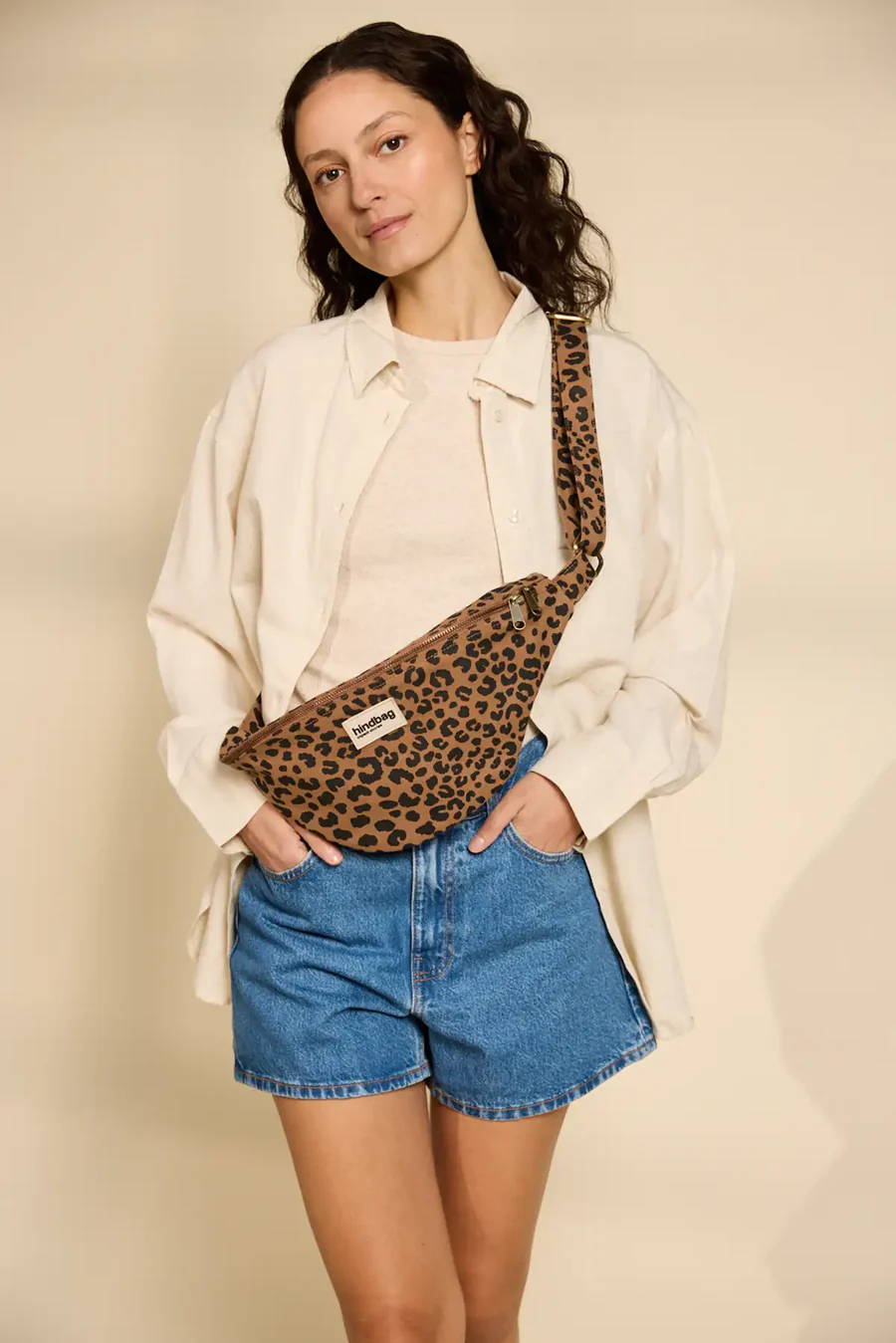 banane-sasha-leopard-cannelle-04-hindbag_900x-fotor-20251120142359