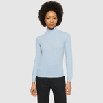 Pull lambswool roll asley blue silh face