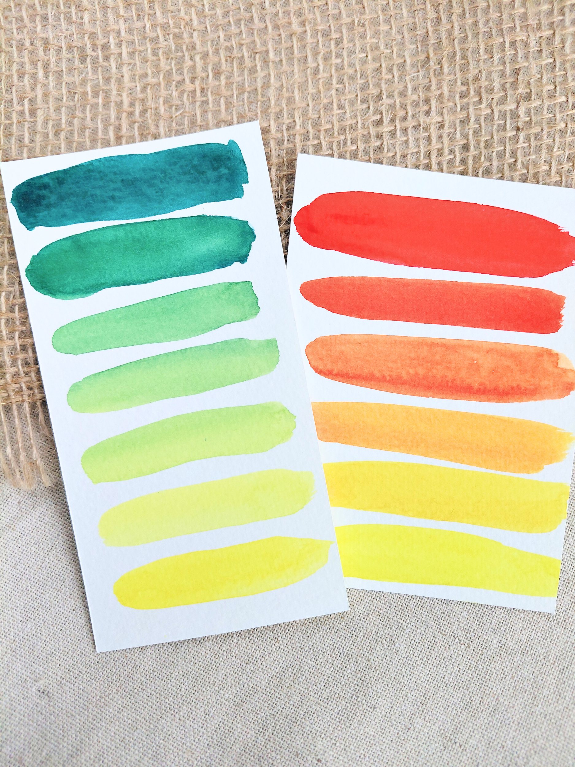 ÉCLAT D’ORIENT – dégradés d’aquarelle jaune, vert et rouge