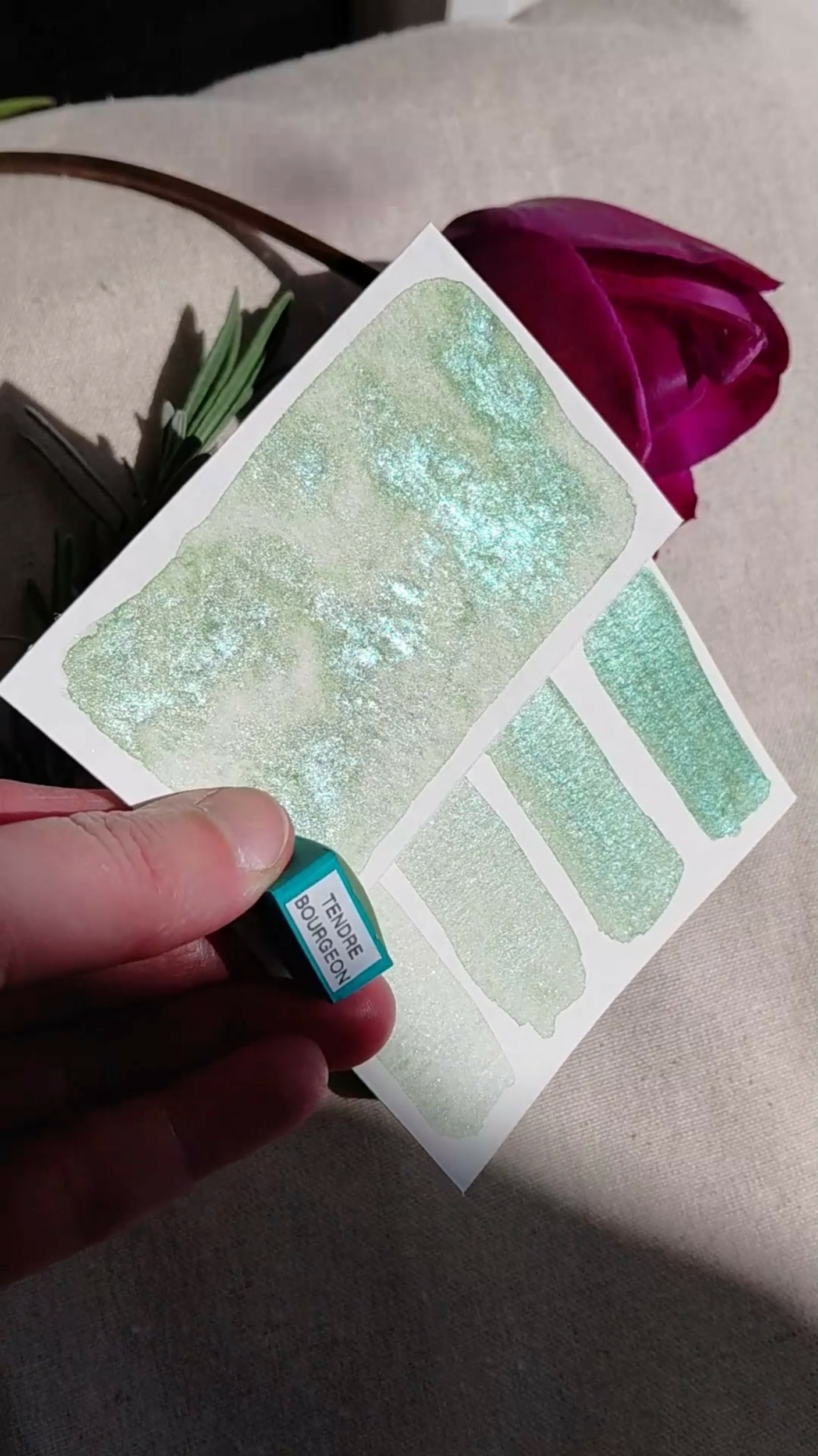 TENDRE BOURGEON – aquarelle vert scintillant au mica