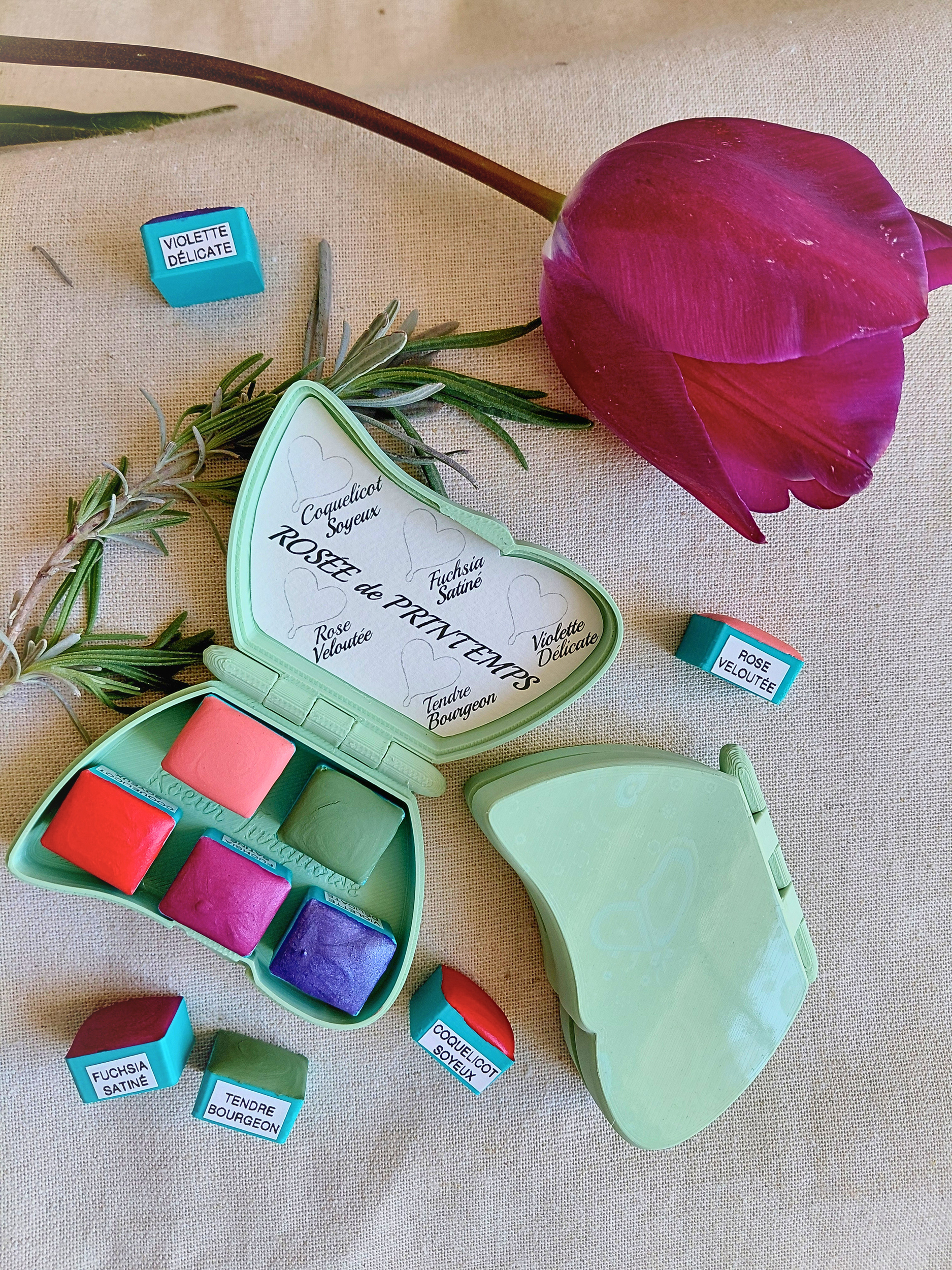 ROSÉE DE PRINTEMPS – set de 5 aquarelles artisanales dans son écrin